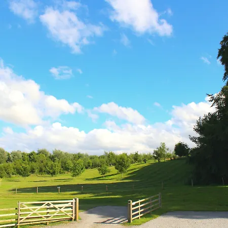 Деревянный коттедж High Parks *